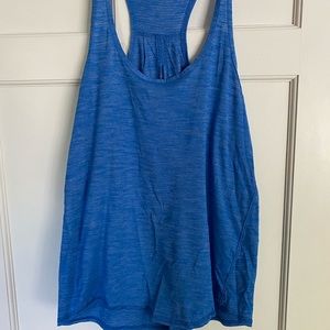 Lululemon tank!